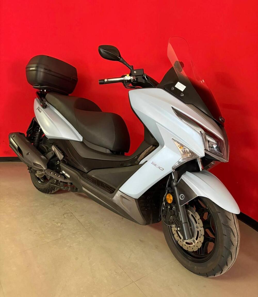 Kymco X-Town 300i (2021 - 24) (2)