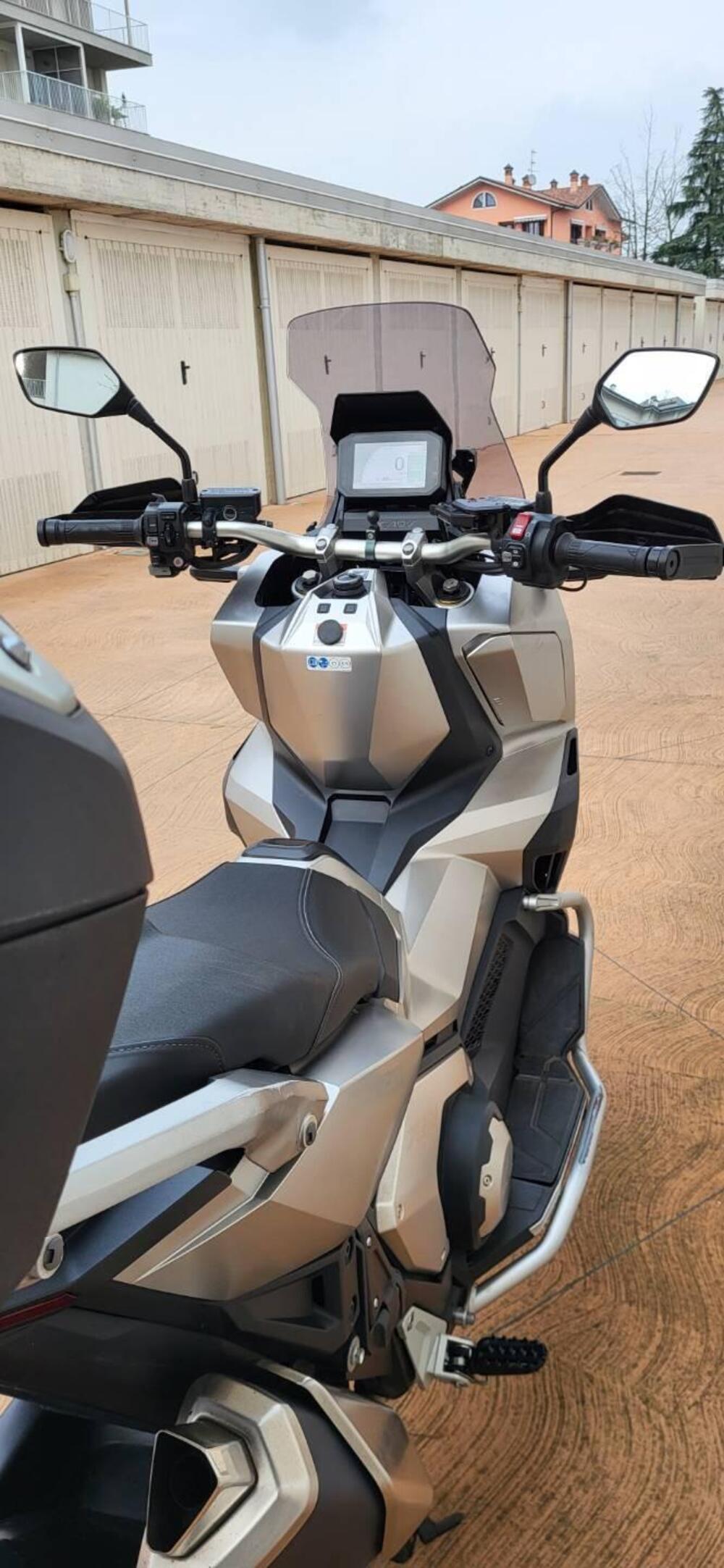 Honda X-ADV 750 DCT Gravel (2021 - 24) (4)