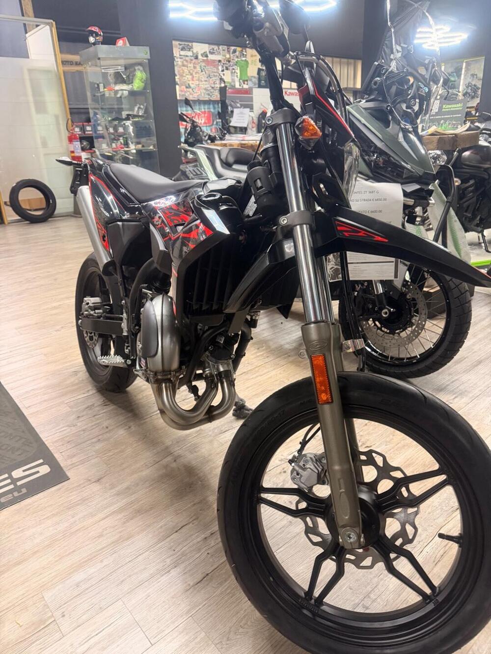 Betamotor RR 50 Motard - X Special Edition (2024 - 26) (2)