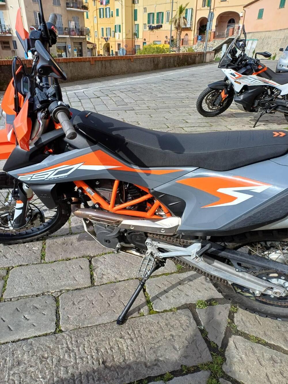 KTM 690 Enduro R (2022 - 25) (4)