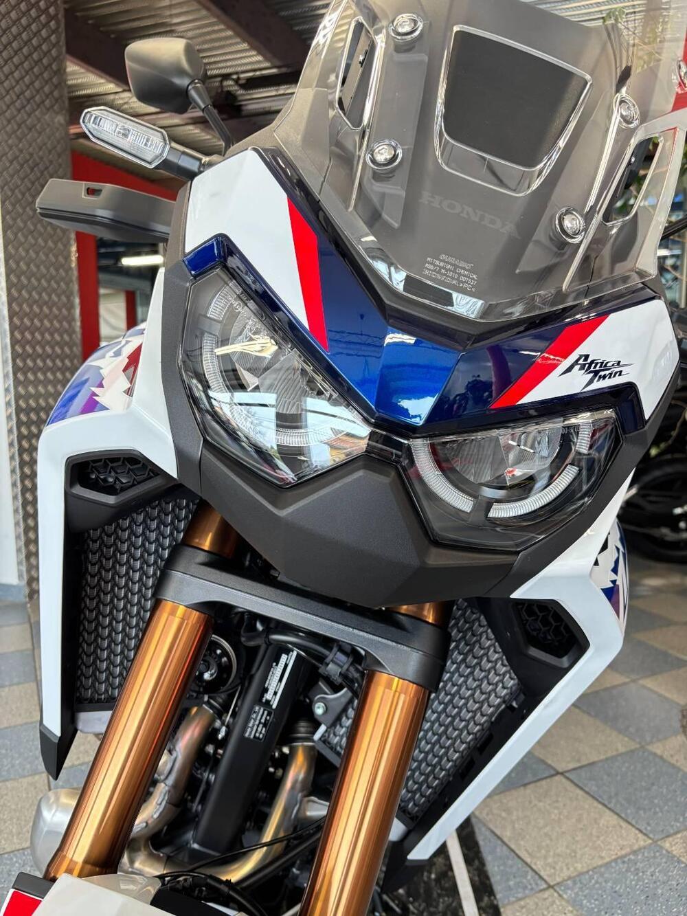 Honda Africa Twin CRF 1100L ES (2024 - 26) (4)