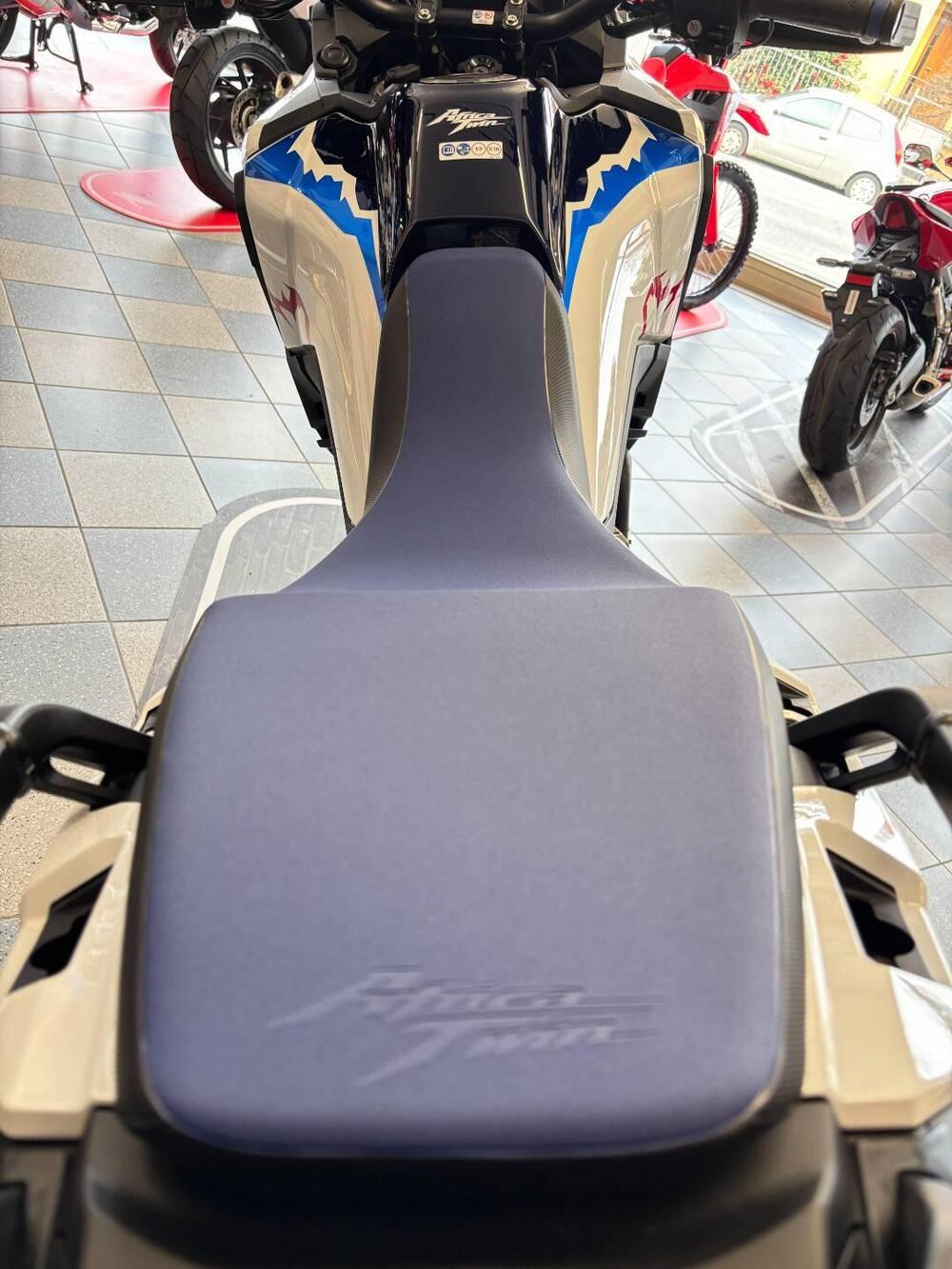 Honda Africa Twin CRF 1100L ES (2024 - 26) (6)