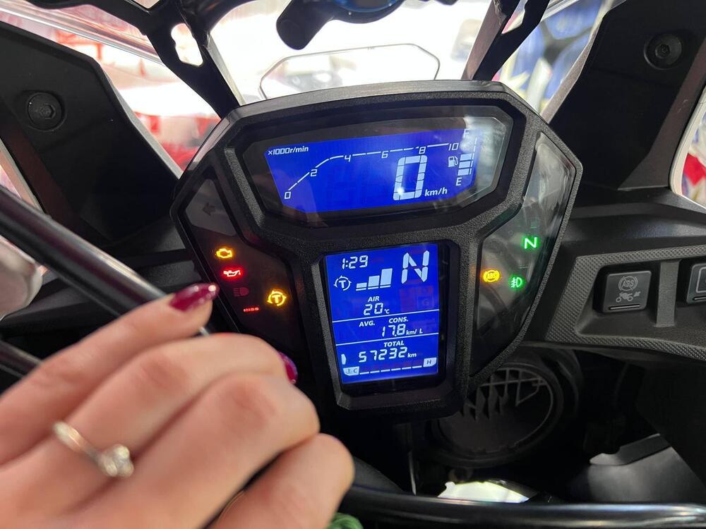 Honda Africa Twin CRF 1000L ABS (2016 - 17) (9)