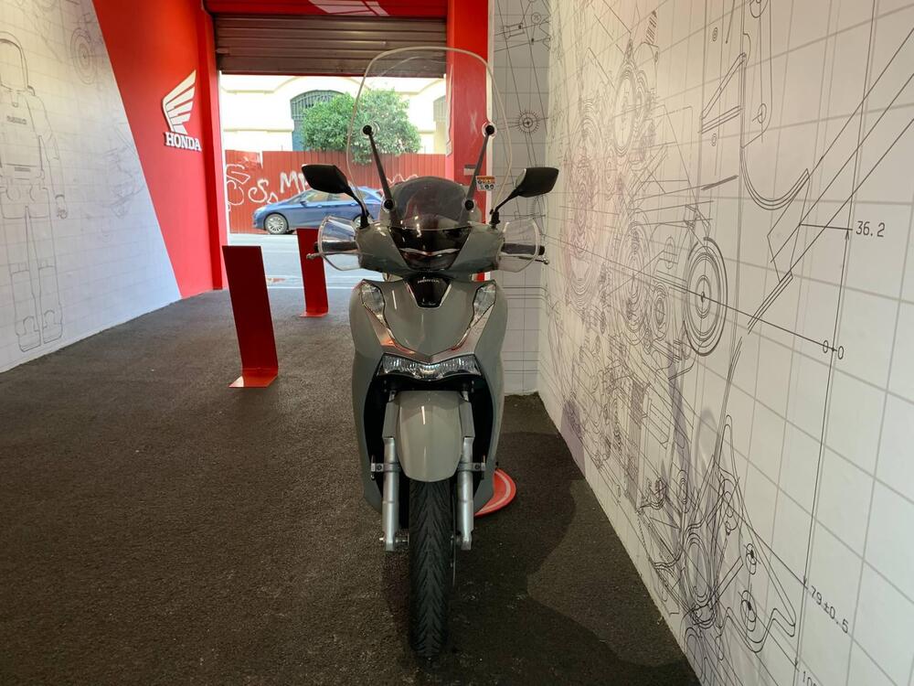 Honda SH 150i (2024 - 25) (5)