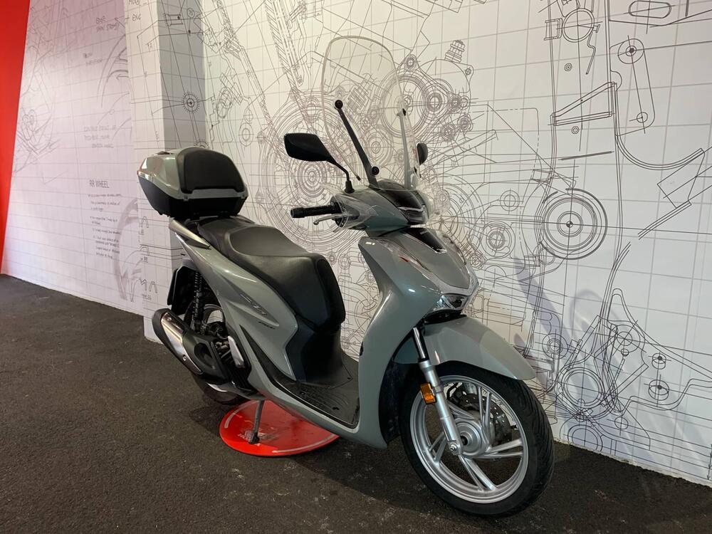 Honda SH 150i (2024 - 25) (3)