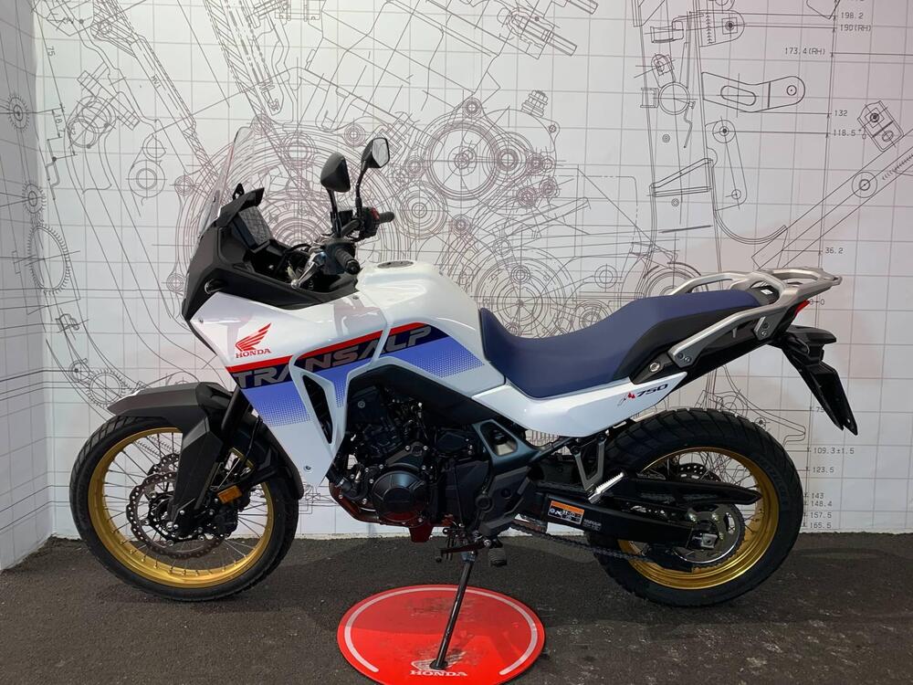 Honda Transalp XL750 (2025) (2)