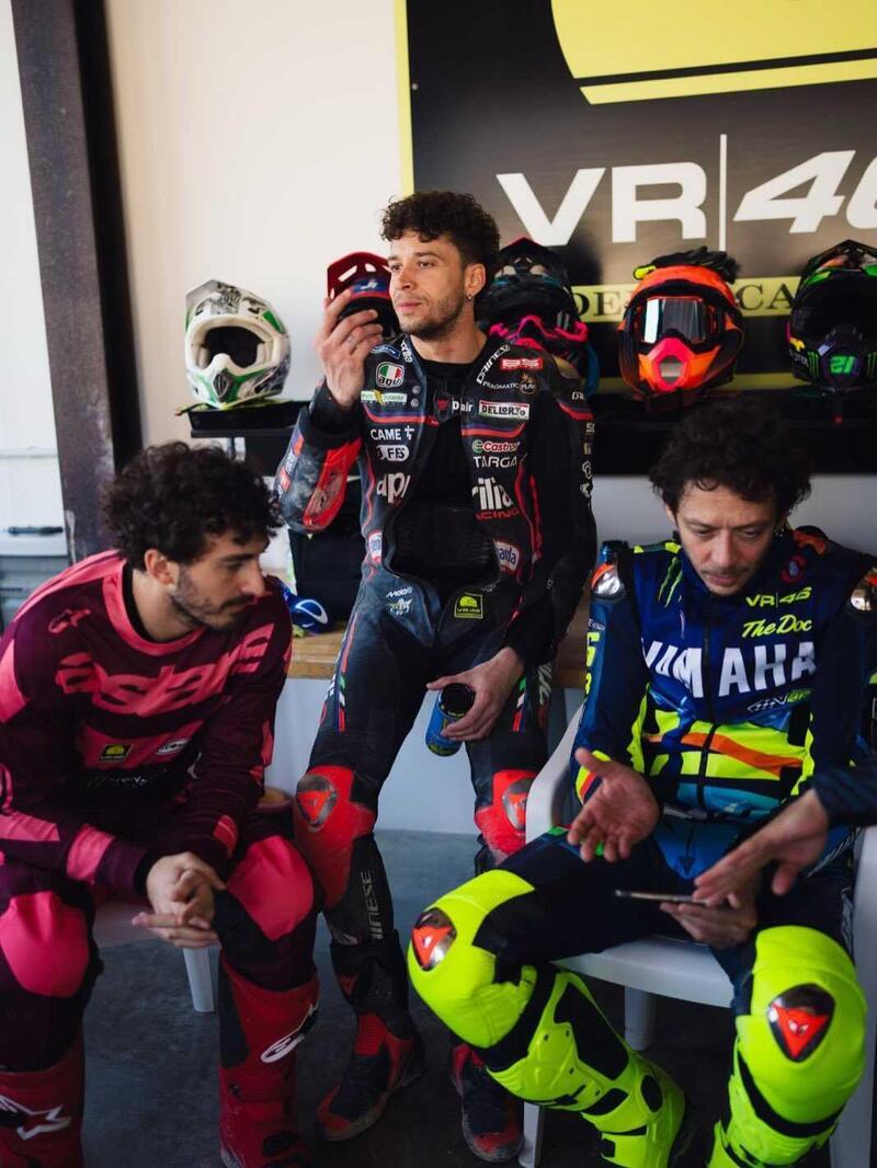 MotoGP 2026. Bagnaia e Bezzecchi al Ranch di Valentino Rossi: allenamento in vista del GP del Brasile