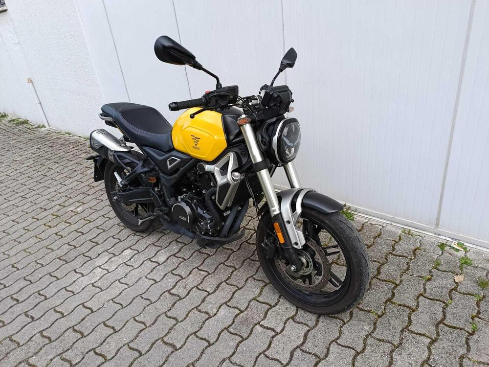 Voge Trofeo 350AC (2022 - 26) (2)