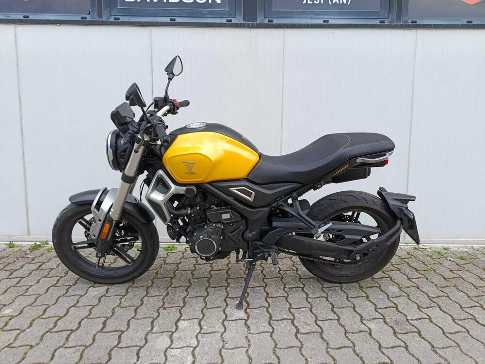 Voge Trofeo 350AC (2022 - 26) (3)