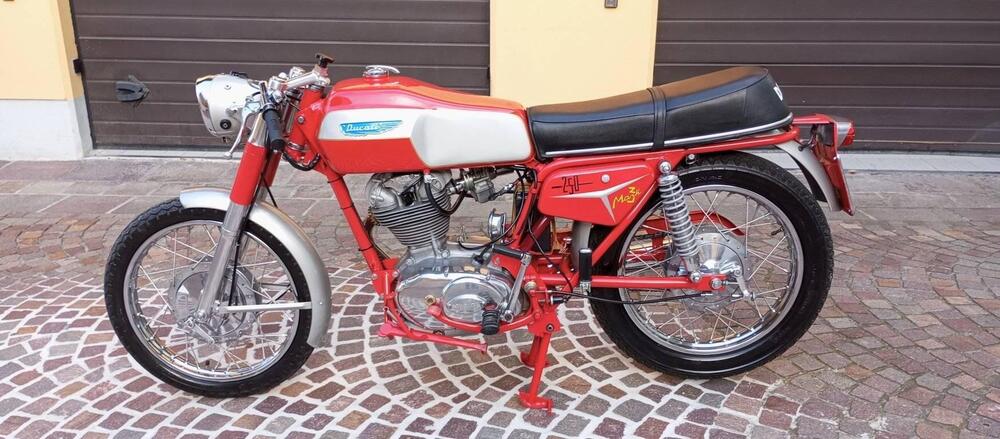 Ducati 250 MARK3 (2)