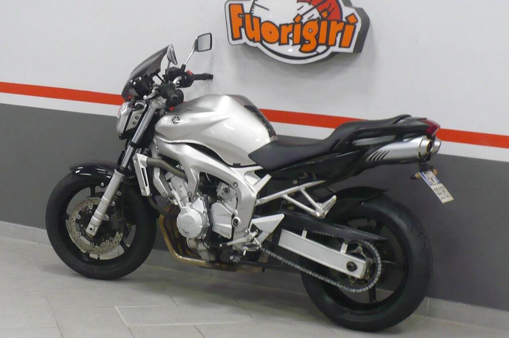 Yamaha FZ6 (2004 - 07) (2)