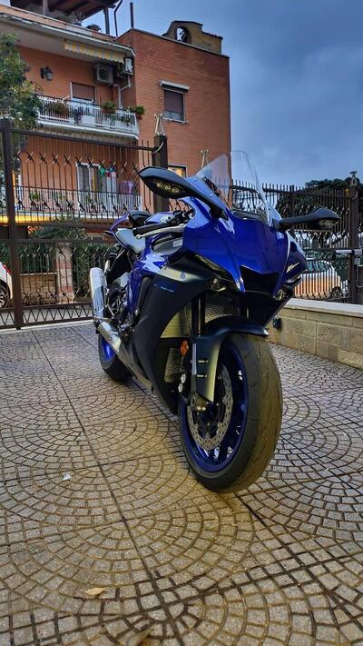 Yamaha YZF R1 (2020 - 25) usata