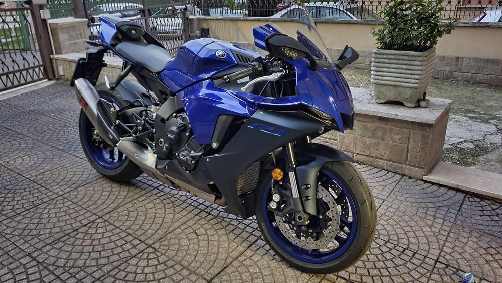 Yamaha YZF R1 (2020 - 25) (2)
