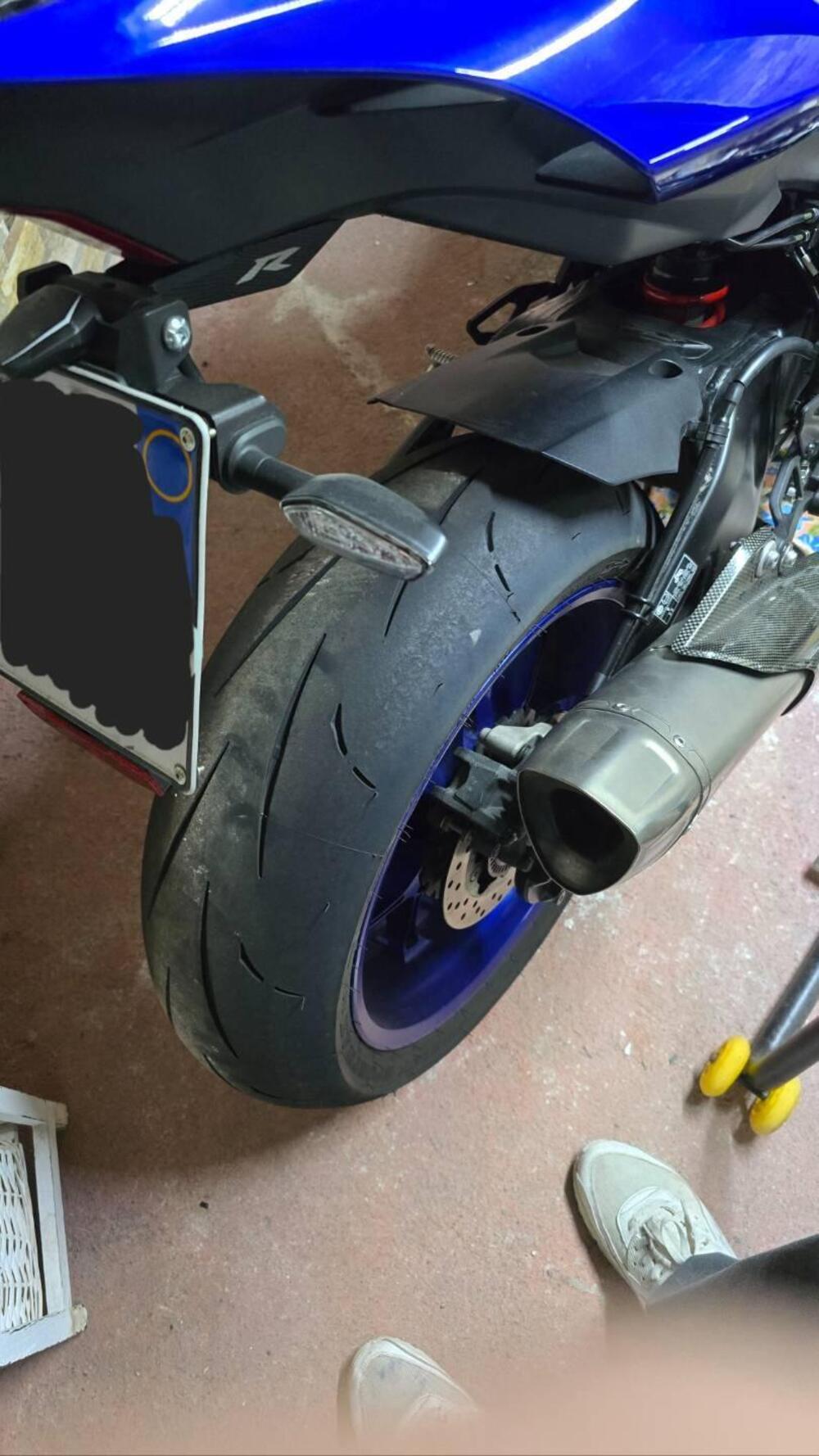 Yamaha YZF R1 (2020 - 25) (6)