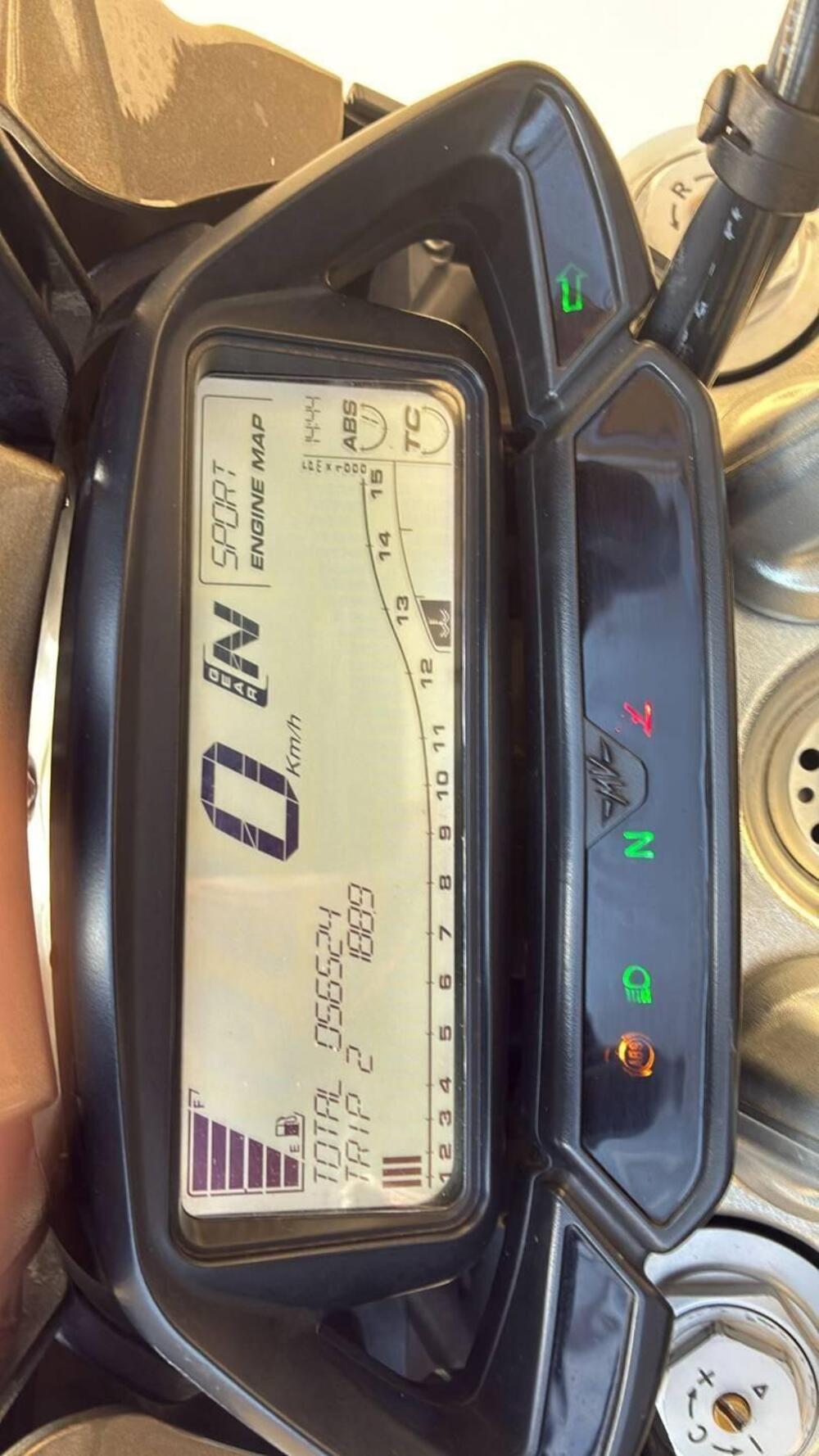 MV Agusta Stradale 800 EAS ABS (2015 - 17) (5)