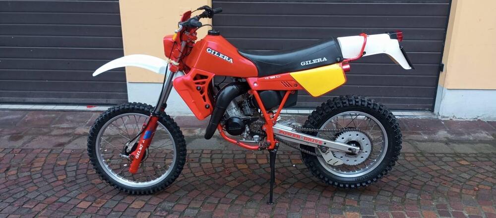 Gilera 125 HE-LC (2)