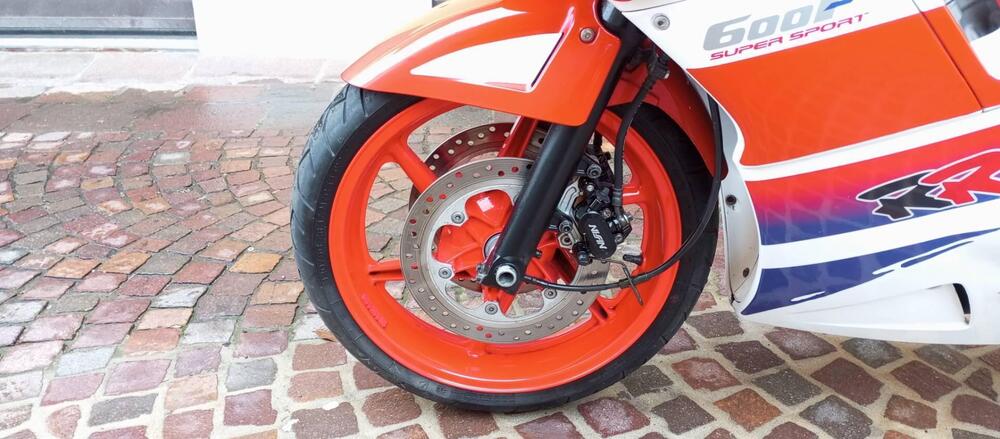 Honda CBR 600 F2 (6)