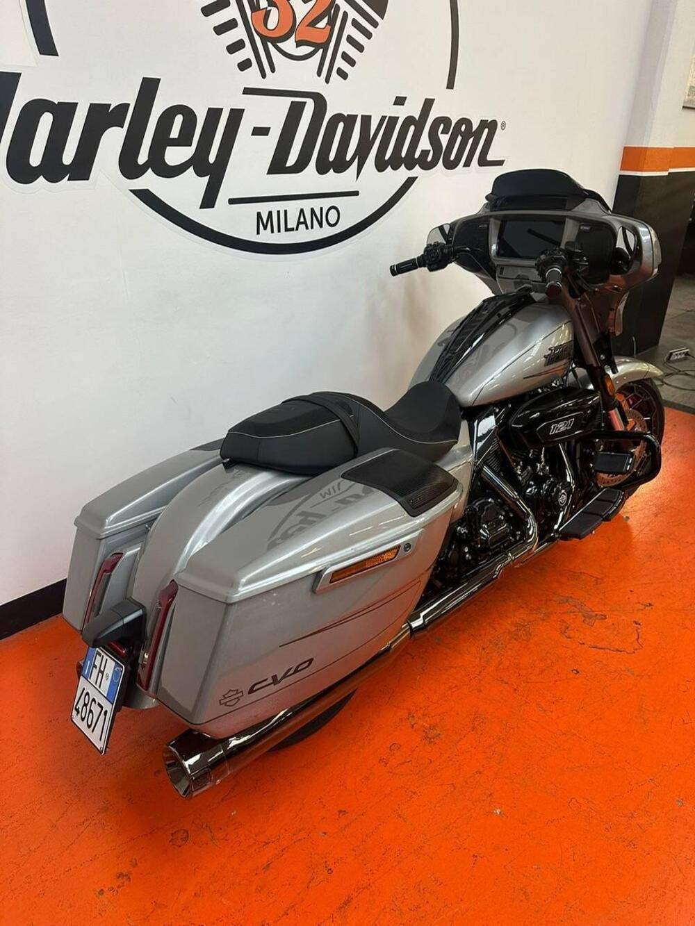 Harley-Davidson CVO Street Glide (2023) (3)