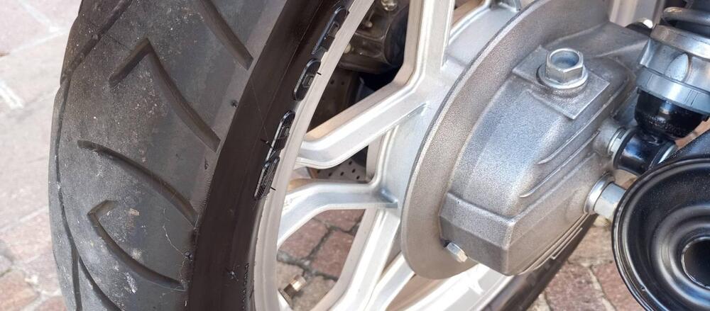 Moto Guzzi LE MANS 1 (5)