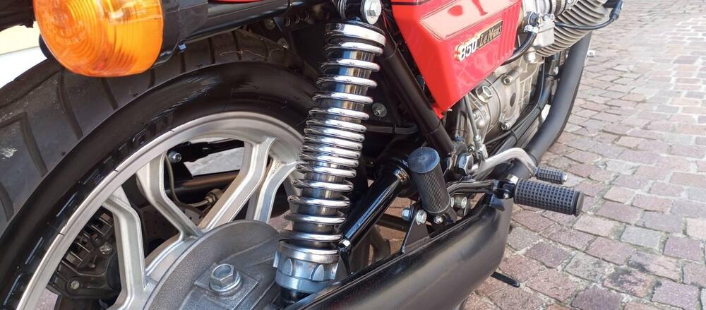 Moto Guzzi LE MANS 1 (6)