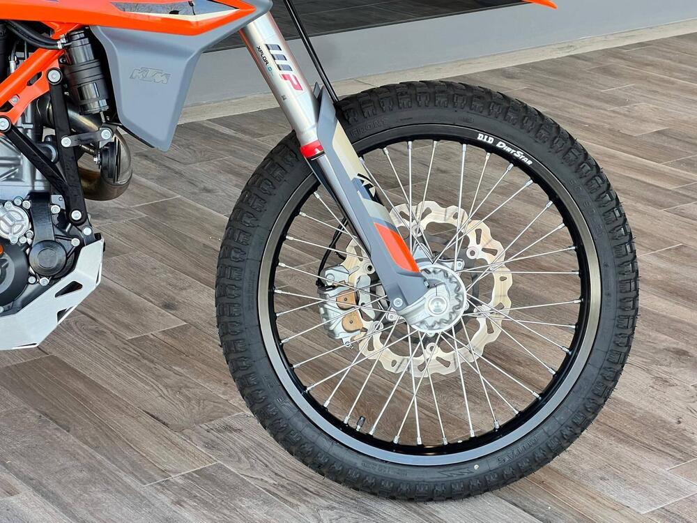 KTM 690 Enduro R (2022 - 25) (6)