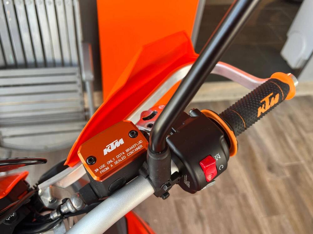 KTM 690 Enduro R (2022 - 25) (15)