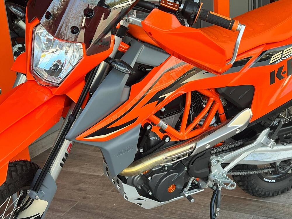 KTM 690 Enduro R (2022 - 25) (9)