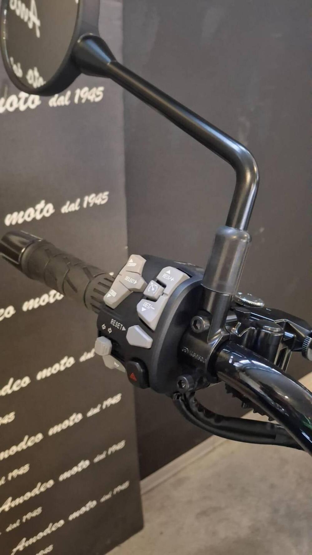 Kawasaki Z 900 RS Black Ball Edition (2026) (5)