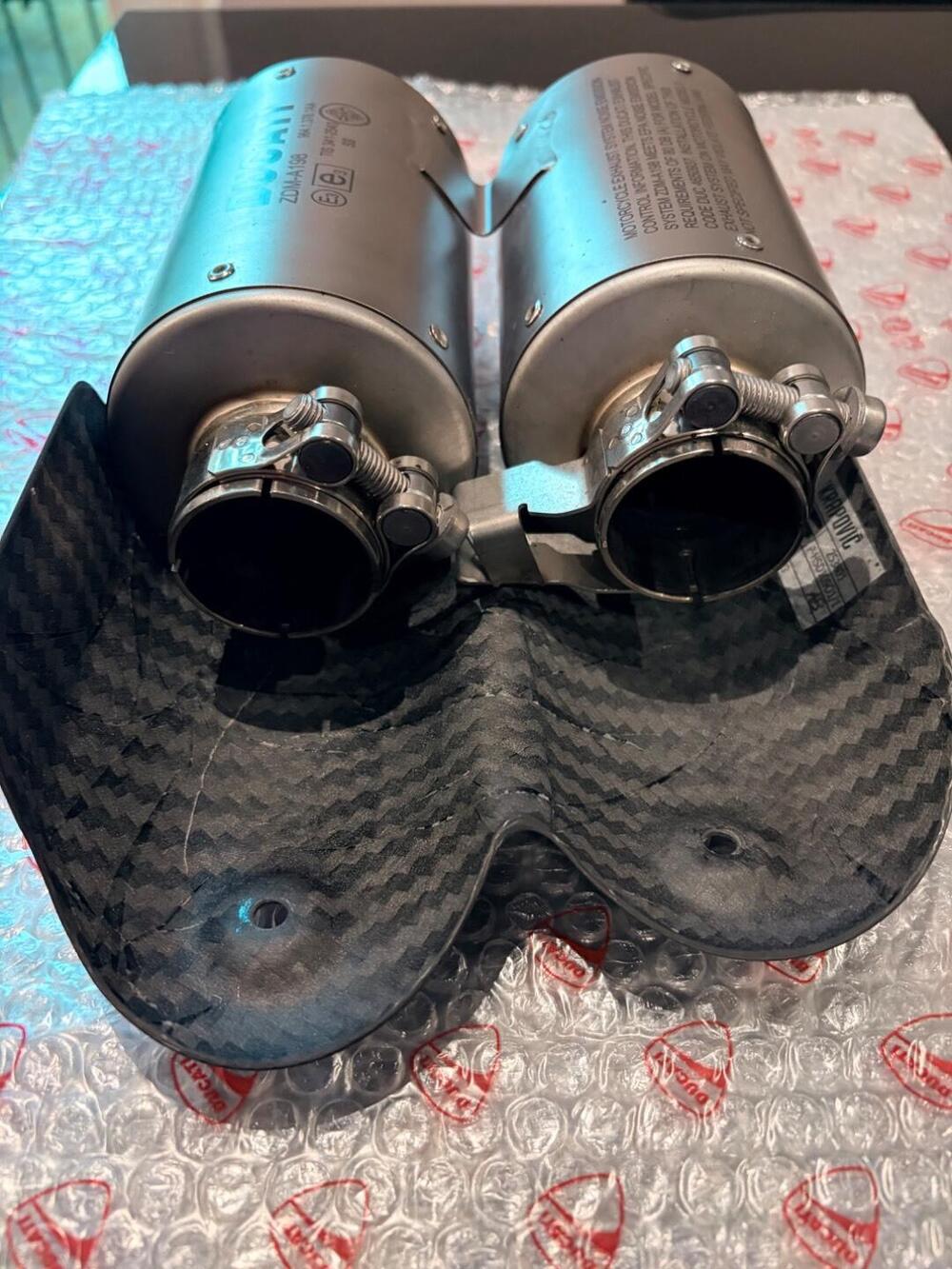 Silenziatore Akrapovic Ducati Supersport 939 950 s (7)