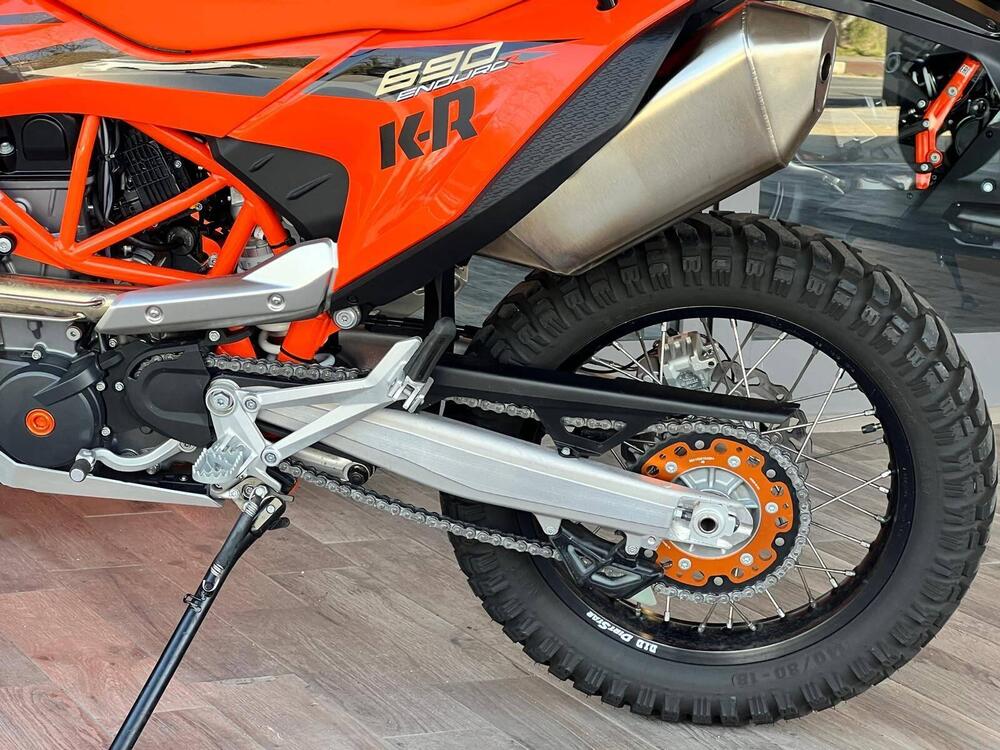 KTM 690 Enduro R (2022 - 25) (12)