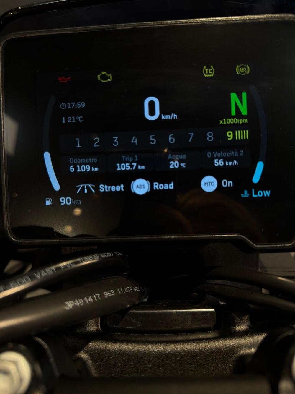 Husqvarna Svartpilen 801 (2024 - 26) (4)