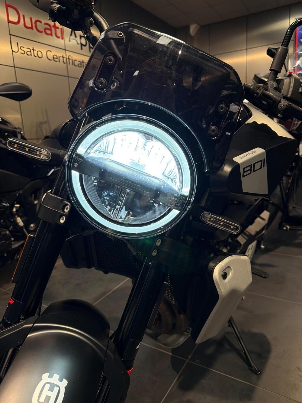 Husqvarna Svartpilen 801 (2024 - 26) (20)