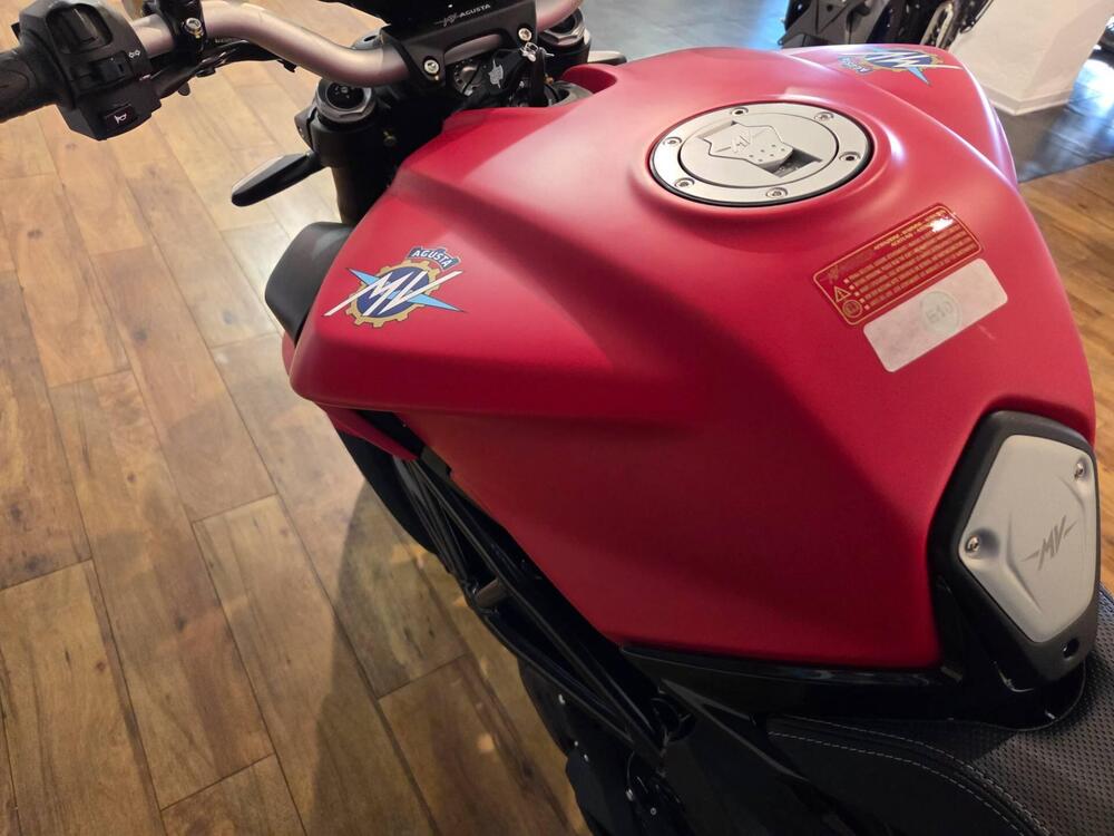 MV Agusta Brutale 800 R (2023 - 25) (9)