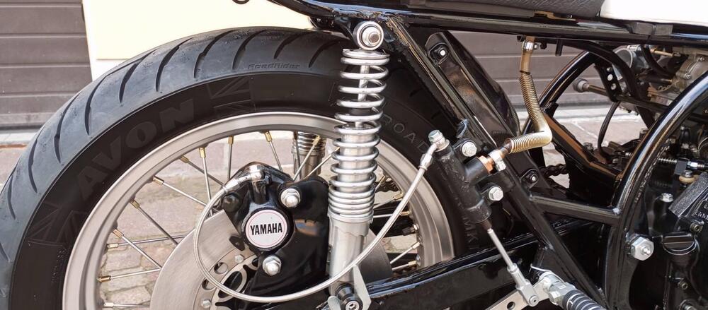 Yamaha TZ 750 A (10)