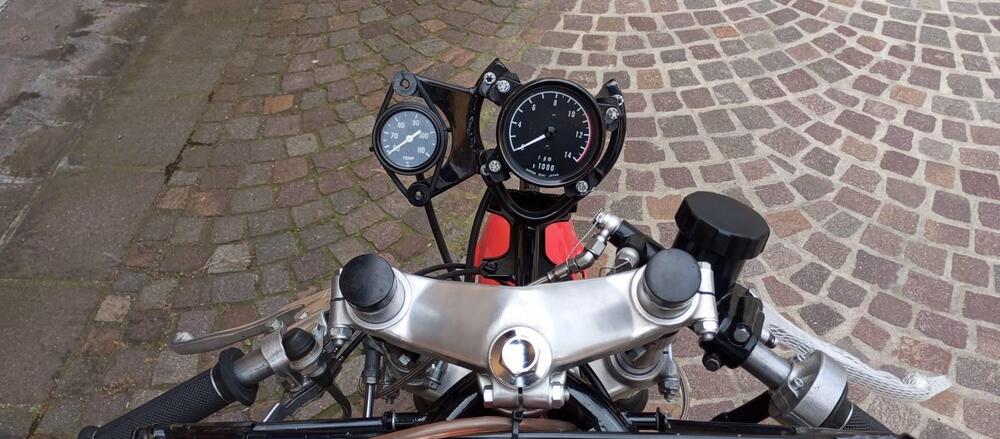 Yamaha TZ 750 A (15)