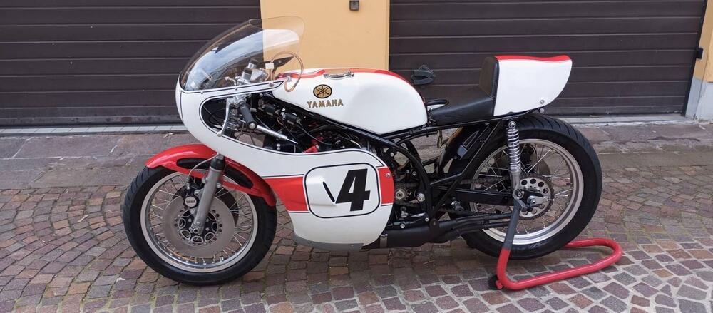 Yamaha TZ 750 A (17)