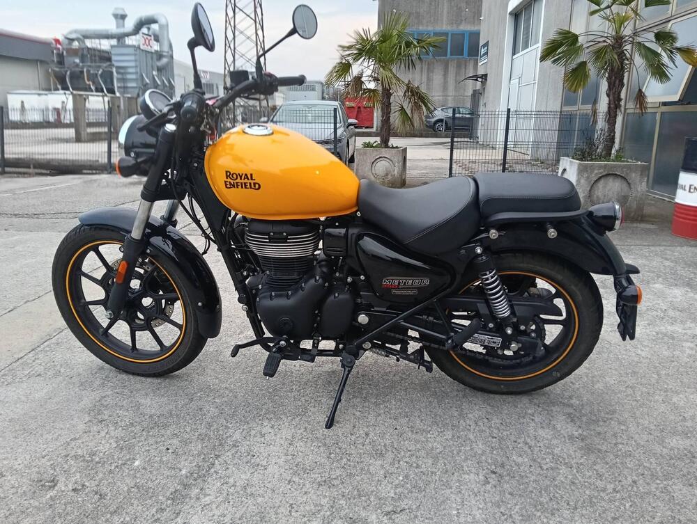 Royal Enfield Meteor 350 (2021 - 26) (2)