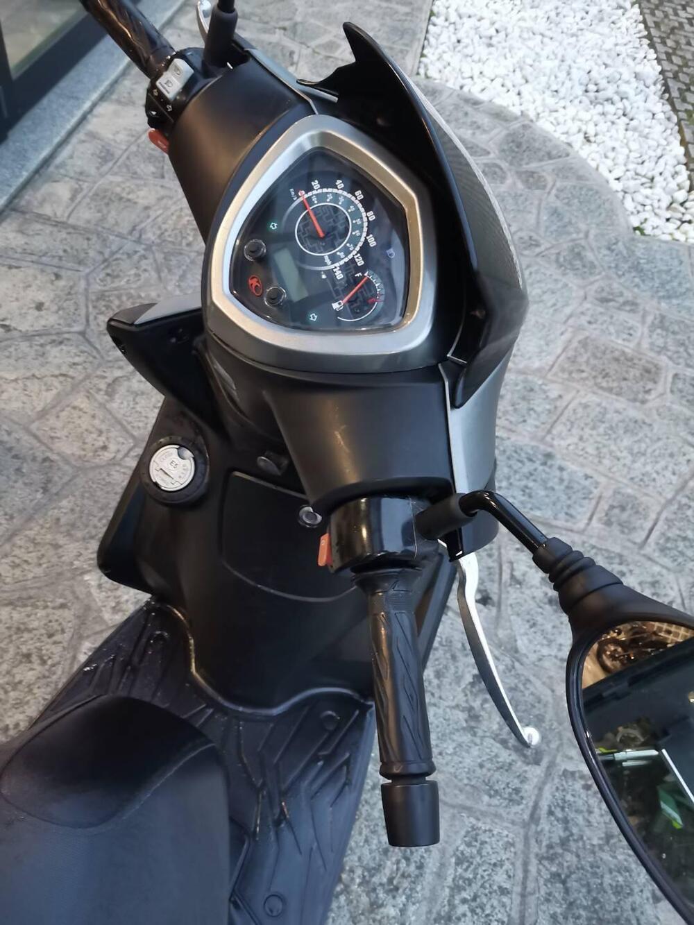 Kymco Agility 125 R16 + (2017 - 20) (6)