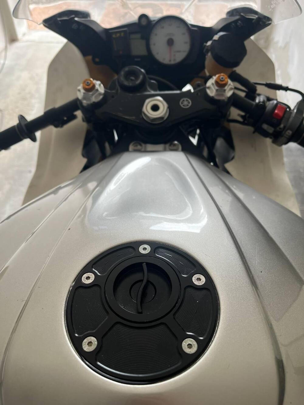 Yamaha YZF R6 (2003 - 04) (10)