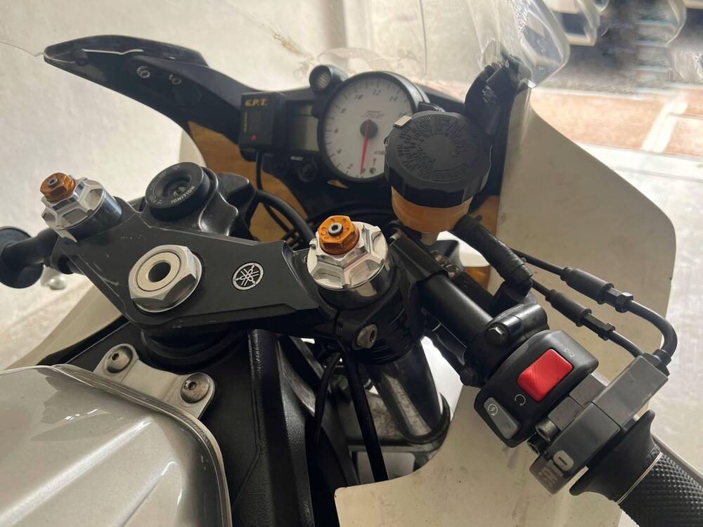 Yamaha YZF R6 (2003 - 04)