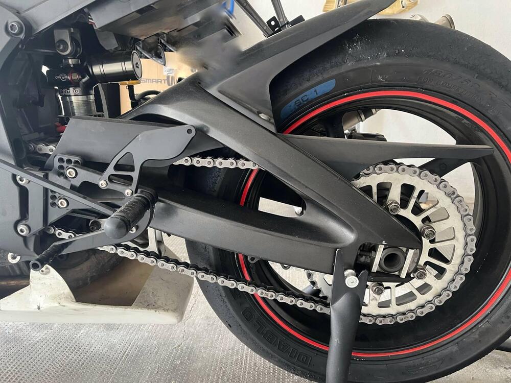 Yamaha YZF R6 (2003 - 04) (3)