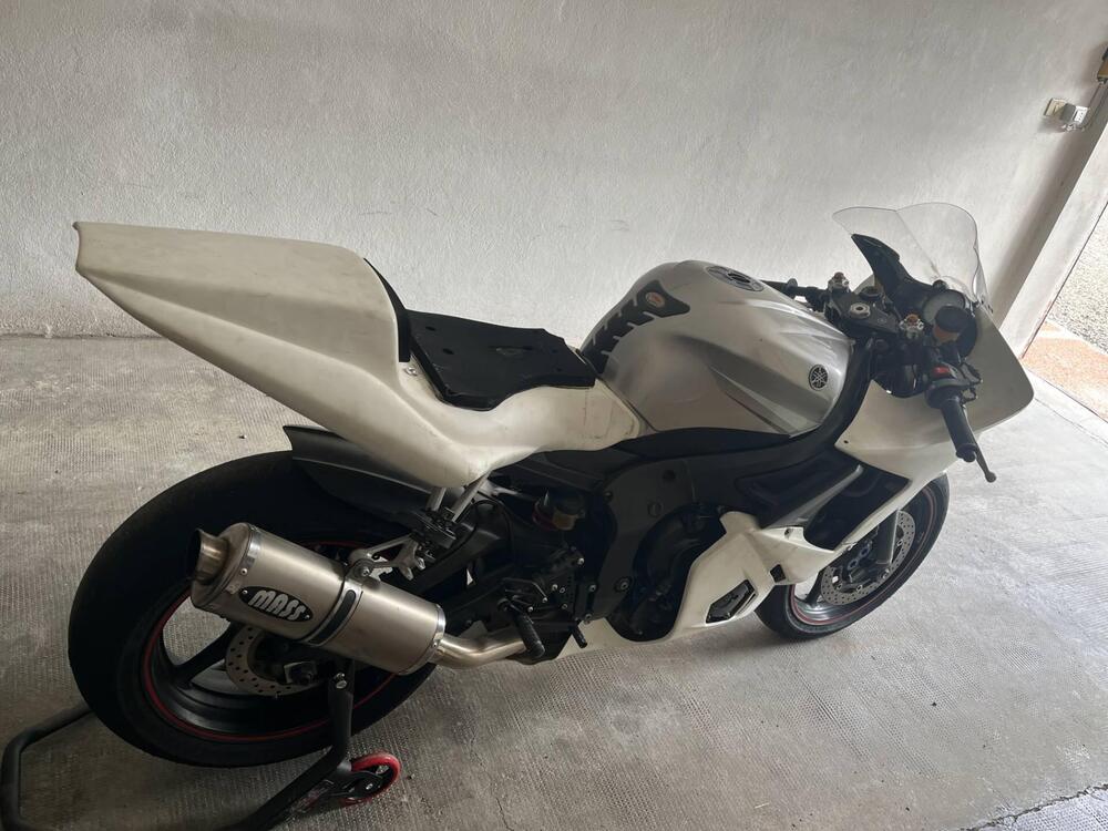 Yamaha YZF R6 (2003 - 04) (6)