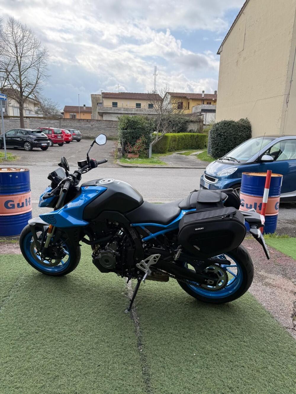 Suzuki GSX-8S (2023 - 24) (4)