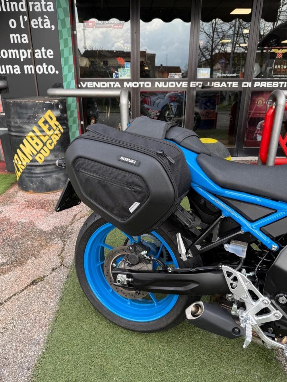 Suzuki GSX-8S (2023 - 24) (9)