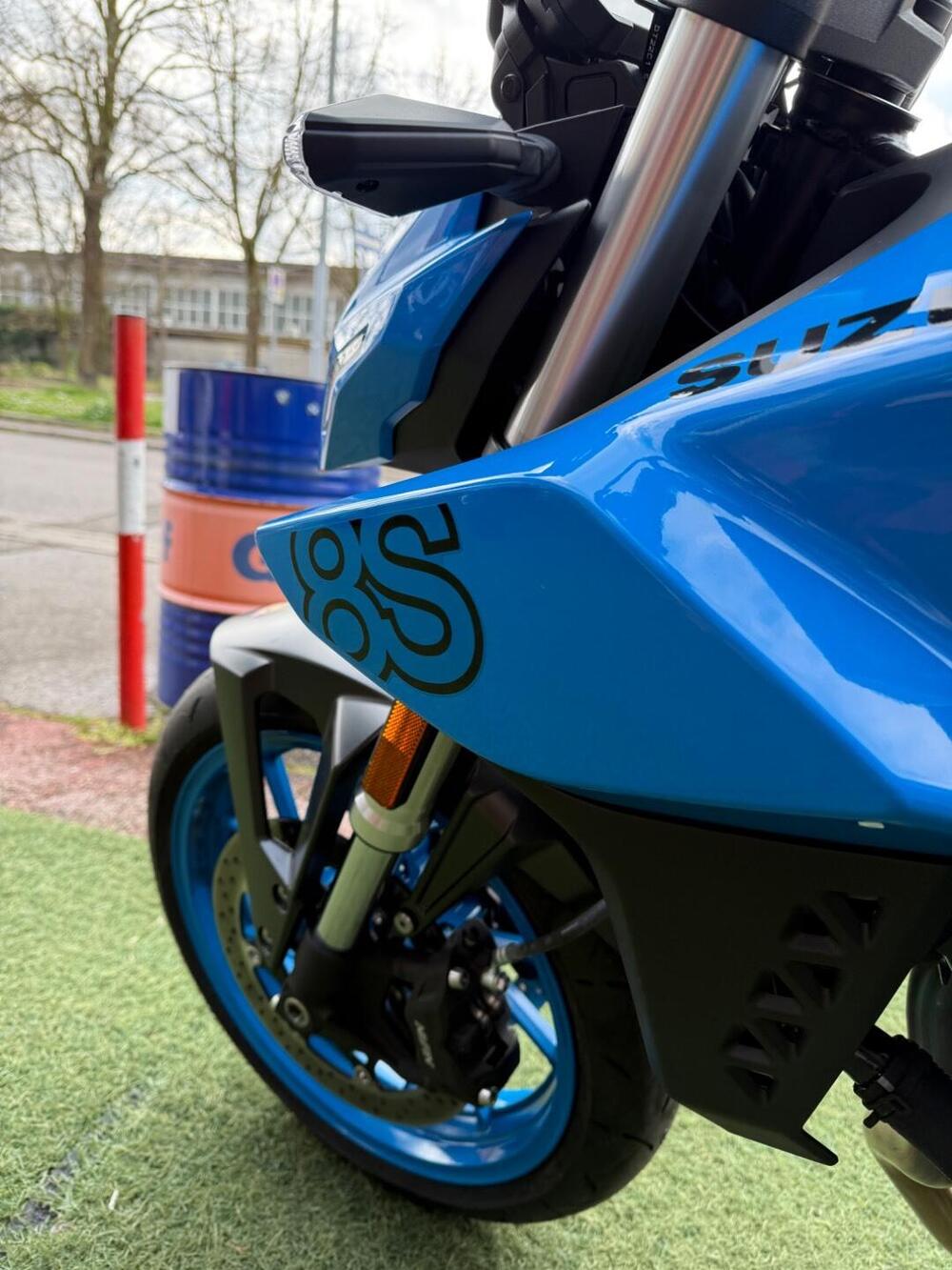 Suzuki GSX-8S (2023 - 24) (12)