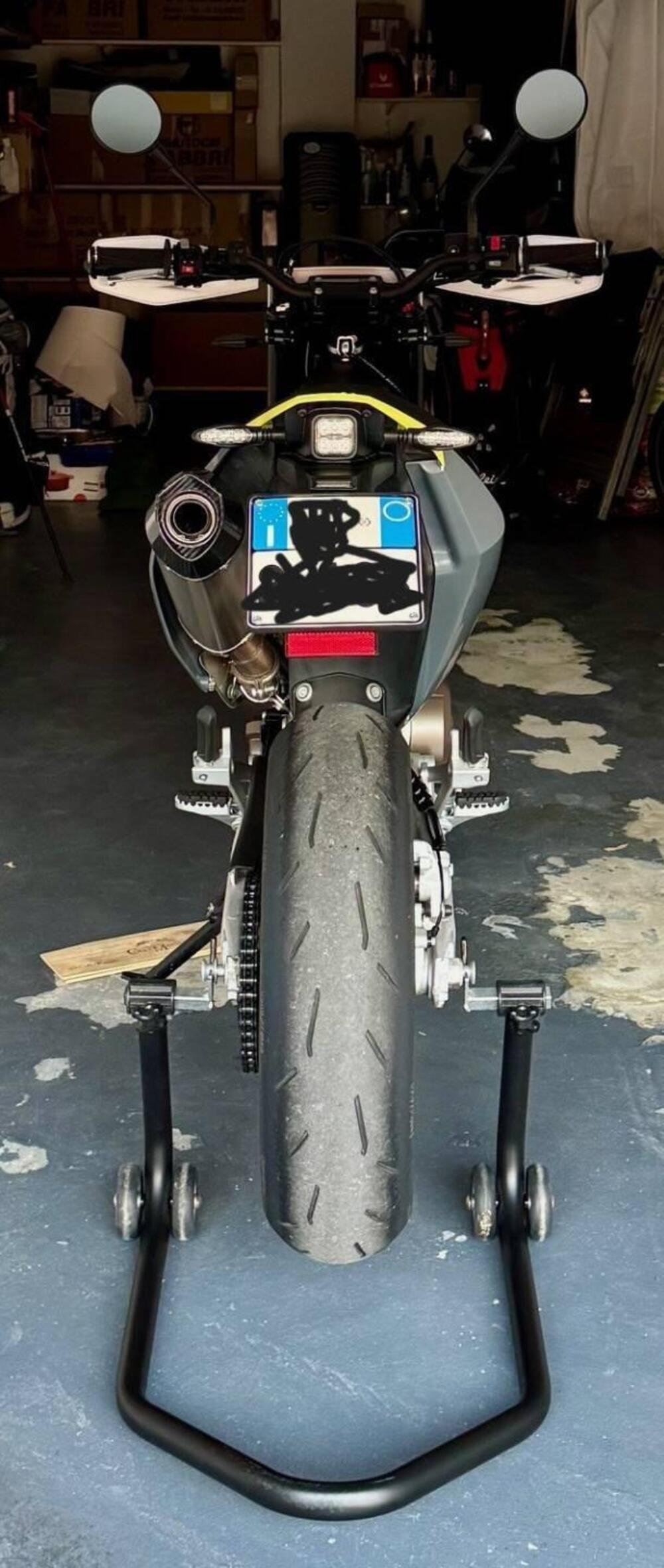 Husqvarna 701 Supermoto (2023 - 25) (7)