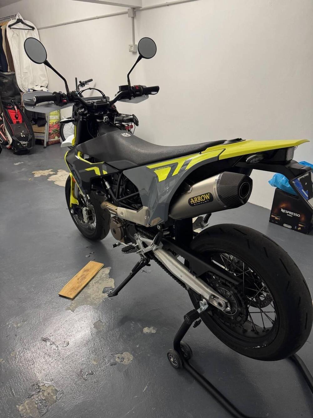 Husqvarna 701 Supermoto (2023 - 25) (4)