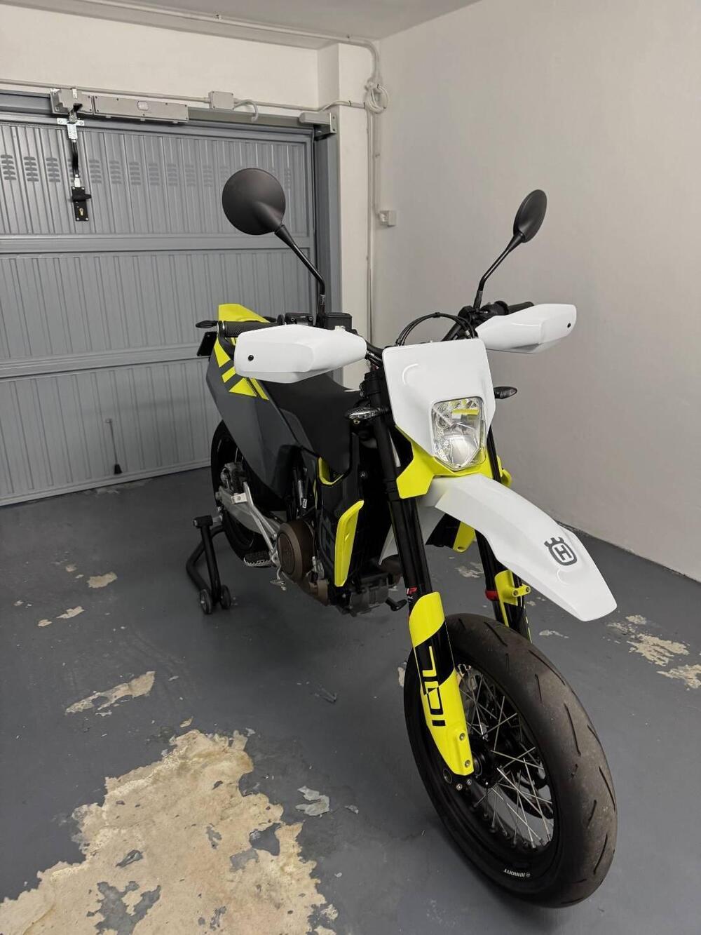 Husqvarna 701 Supermoto (2023 - 25) (6)