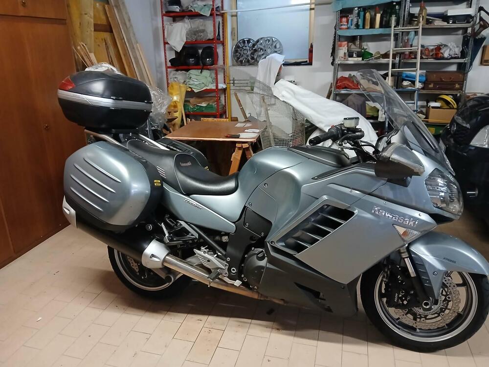 Kawasaki GTR 1400 (2007 - 09) (5)