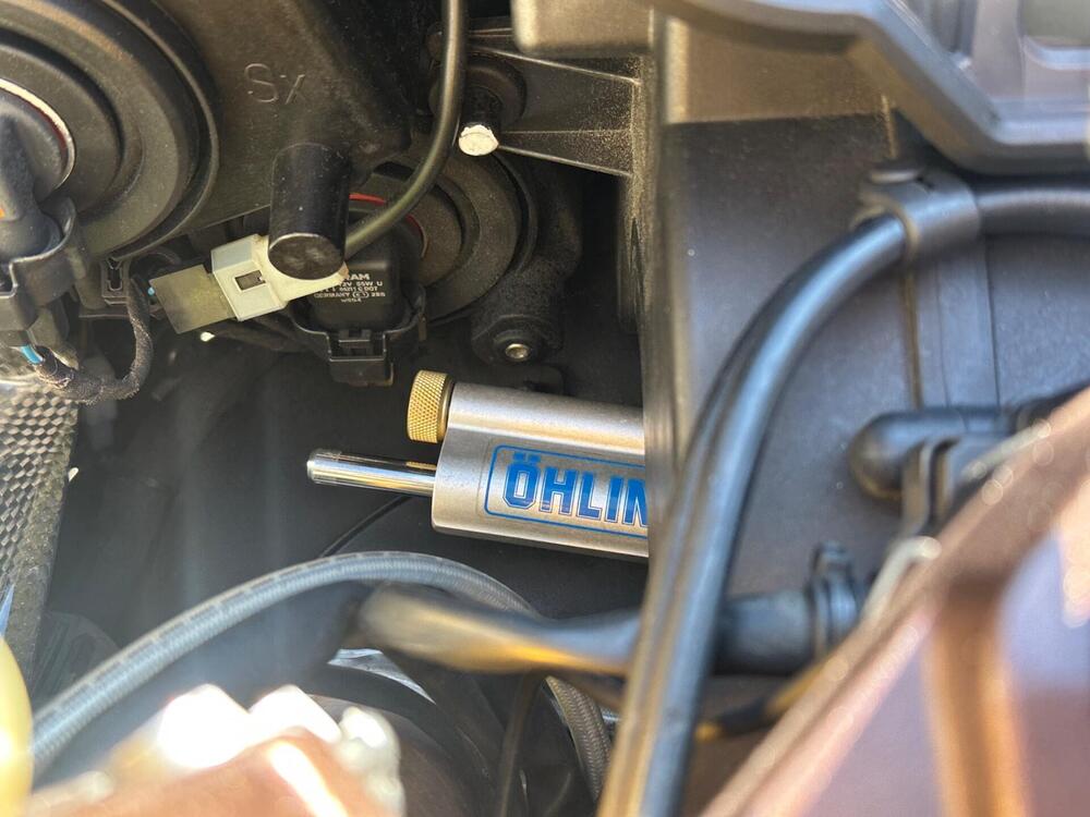 Aprilia RSV 1000 R Factory (2006 - 09) (4)